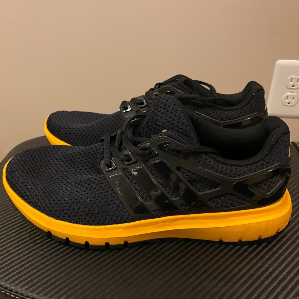 New Custom Adidas Cloudform Mens size 9